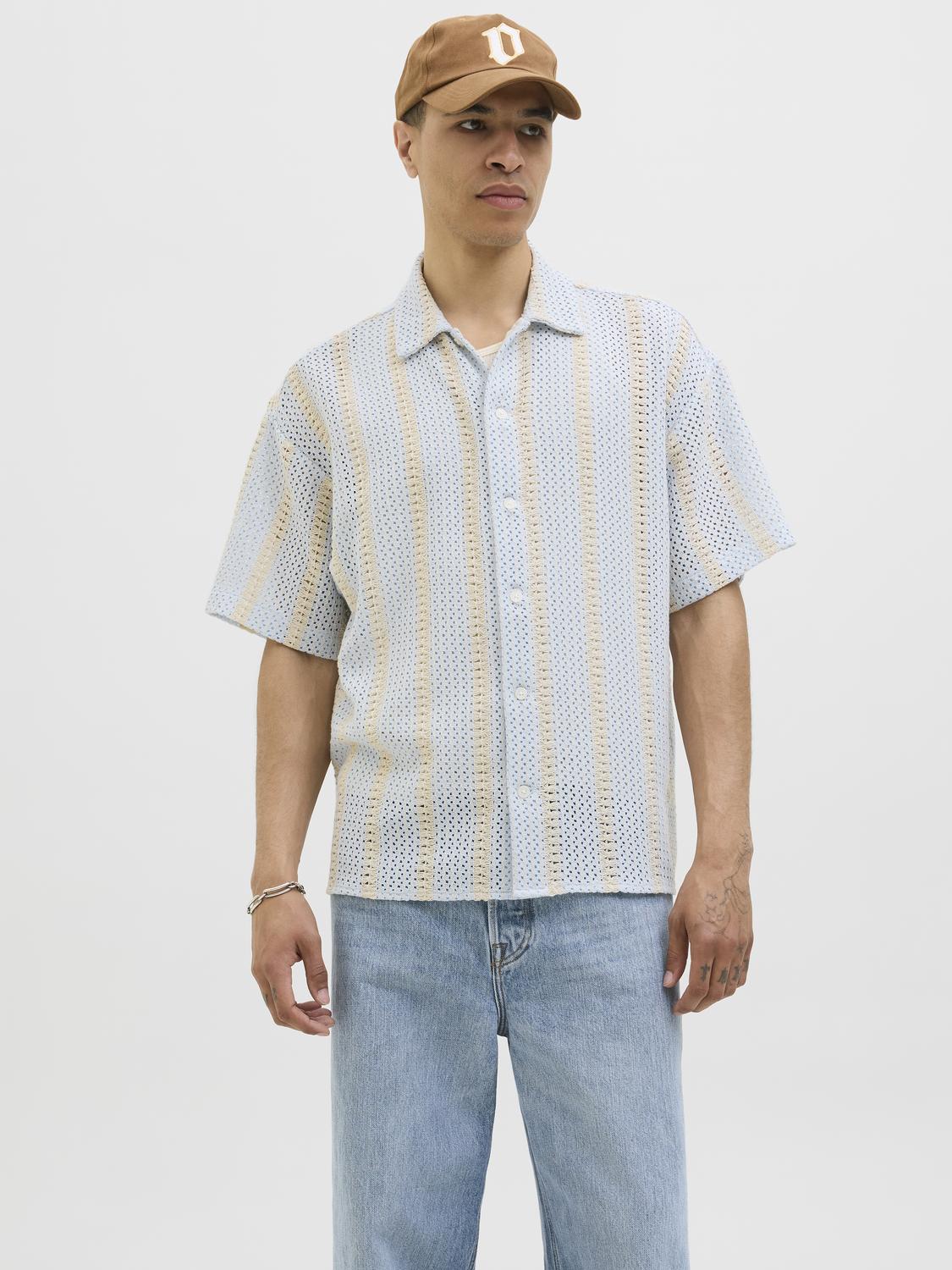 model_shot-front