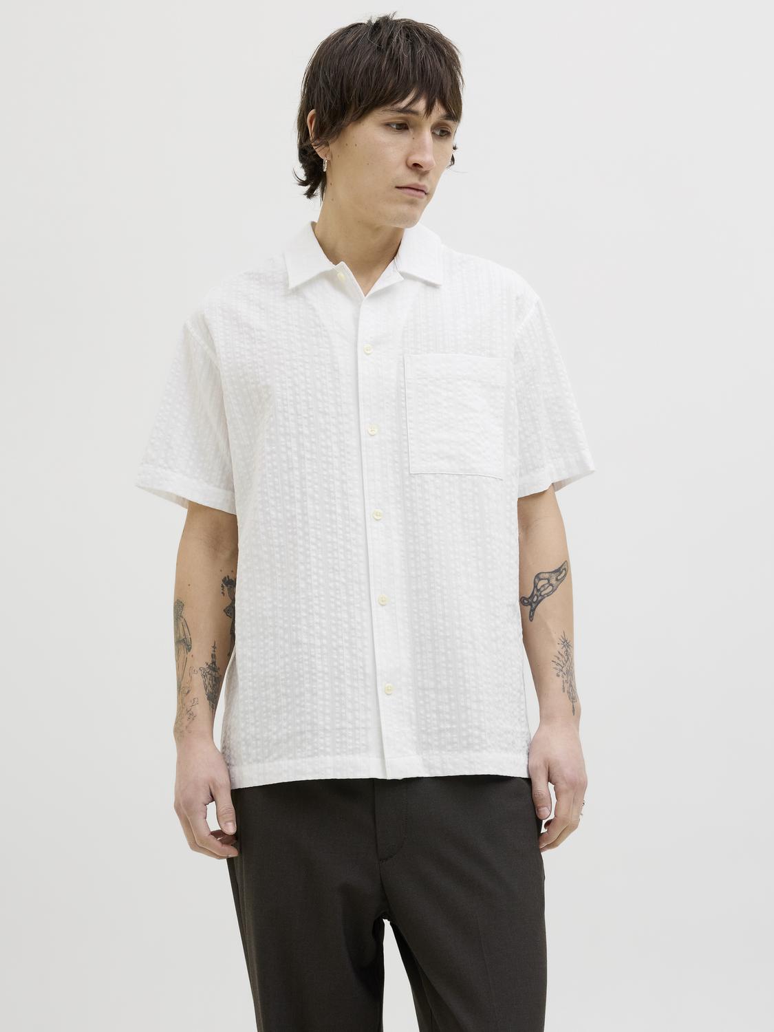 model_shot-front