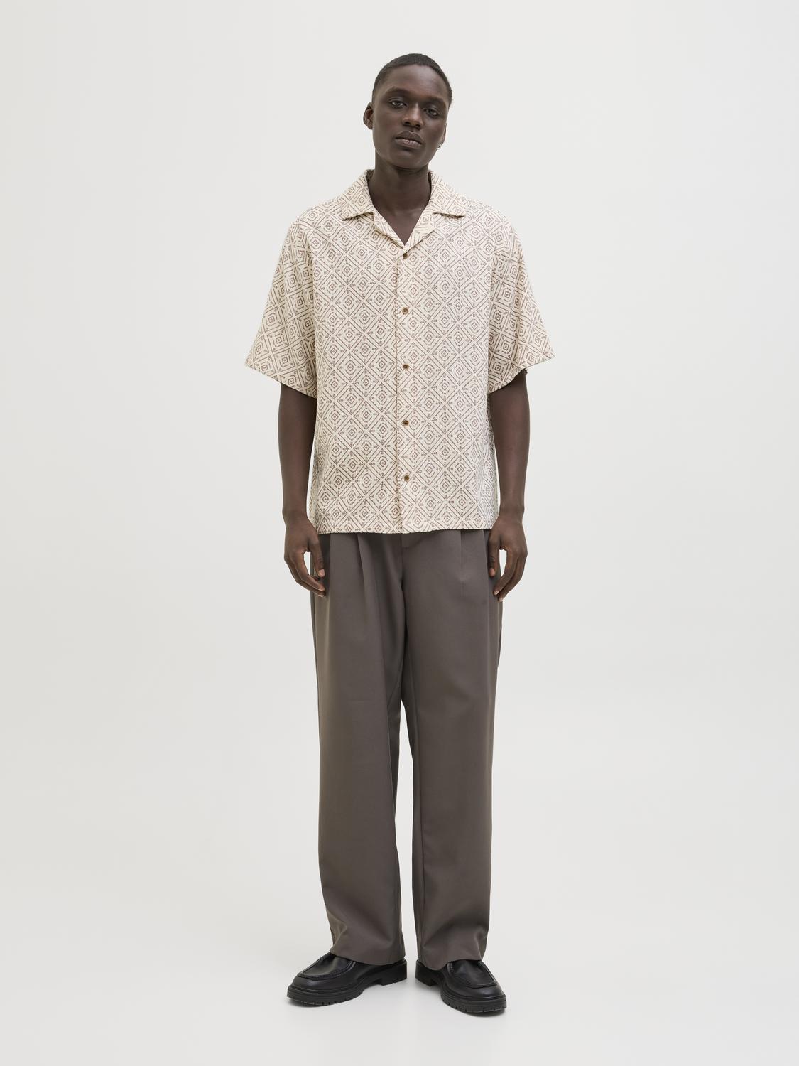 model_shot-front_full