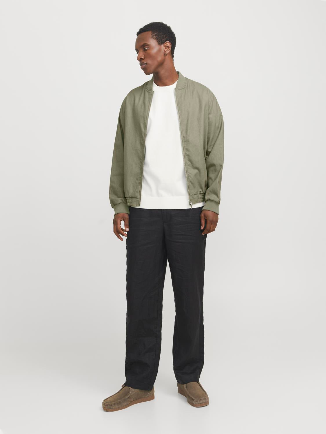 model_shot-front_full