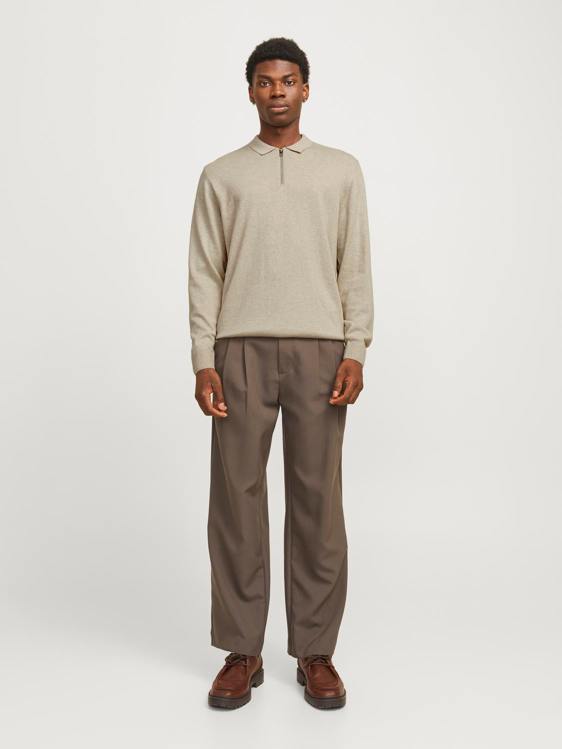 model_shot-front_full