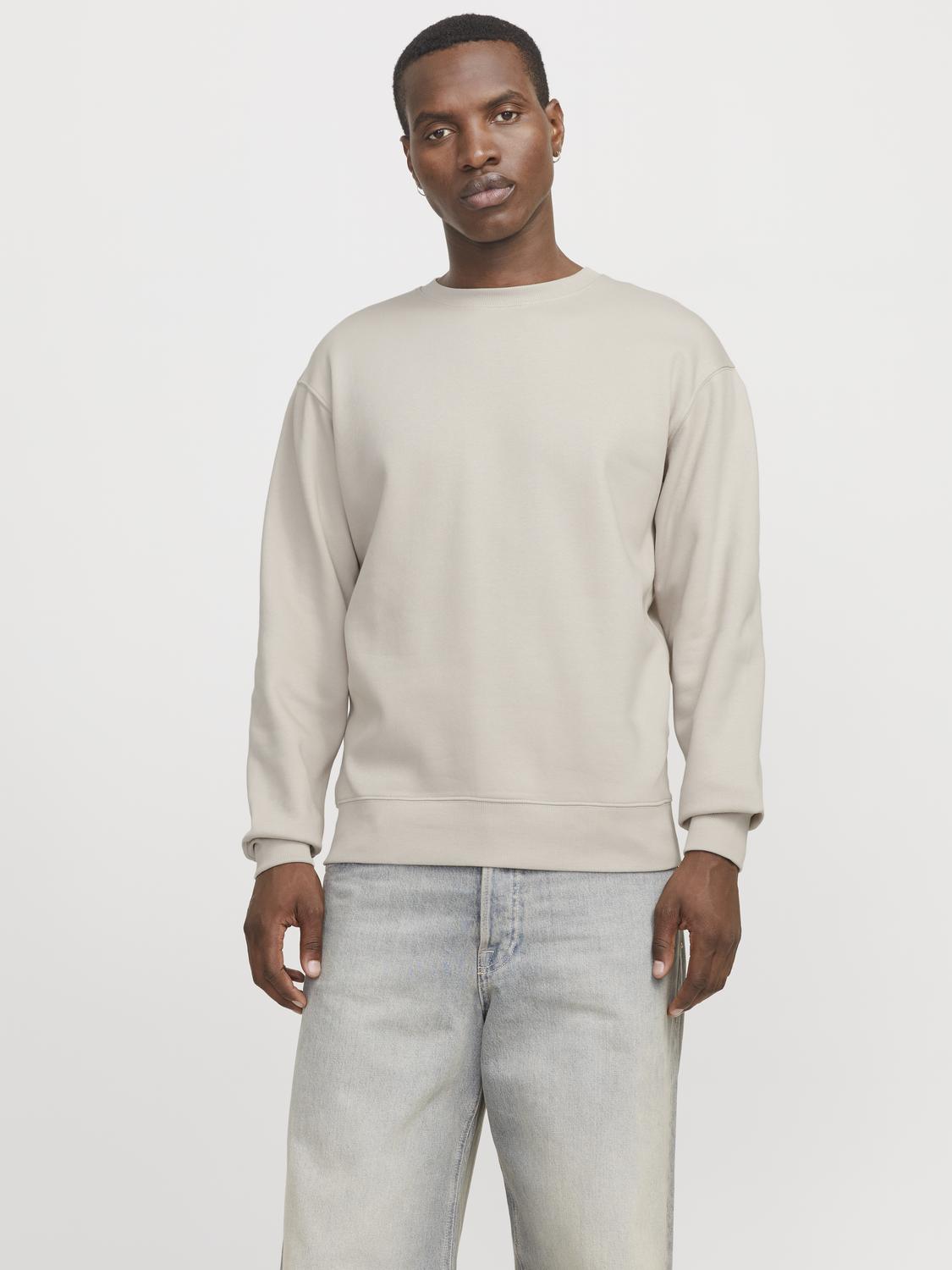 model_shot-front