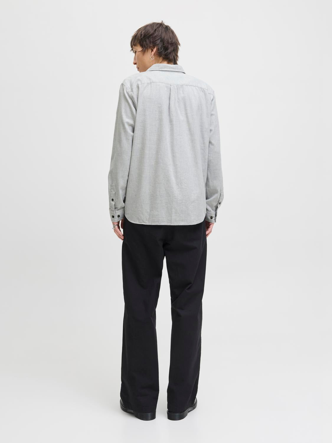model_shot-back