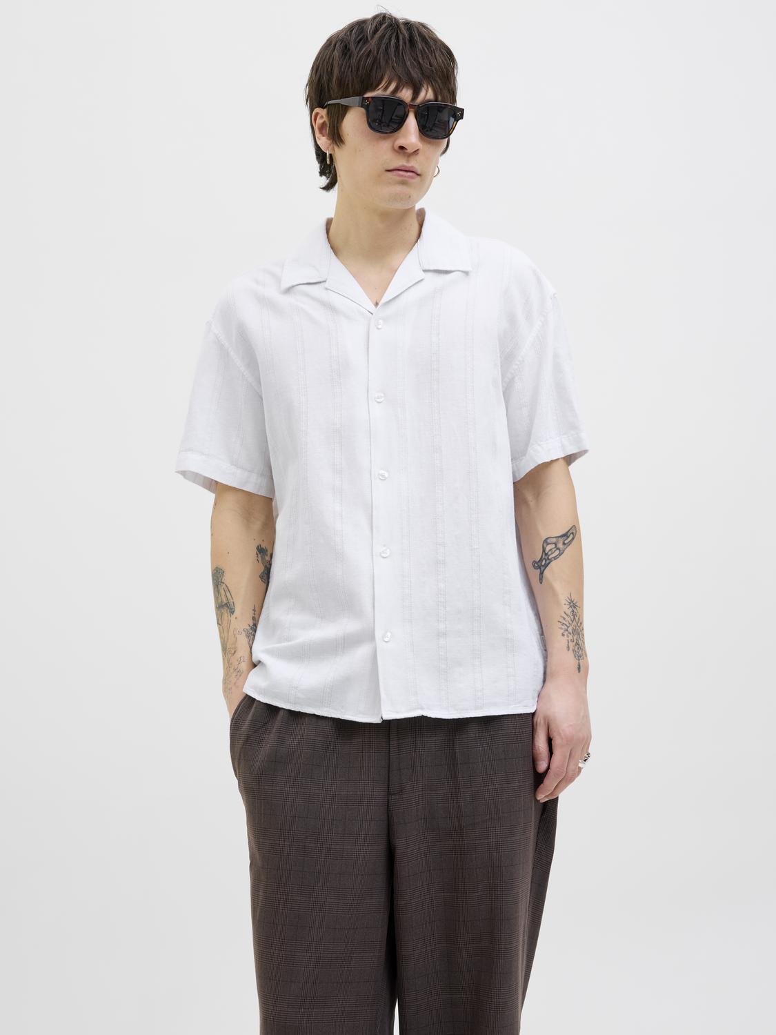 model_shot-front