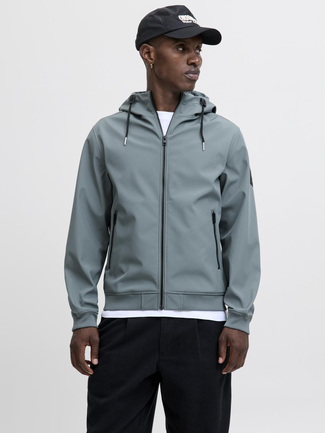 model_shot-front