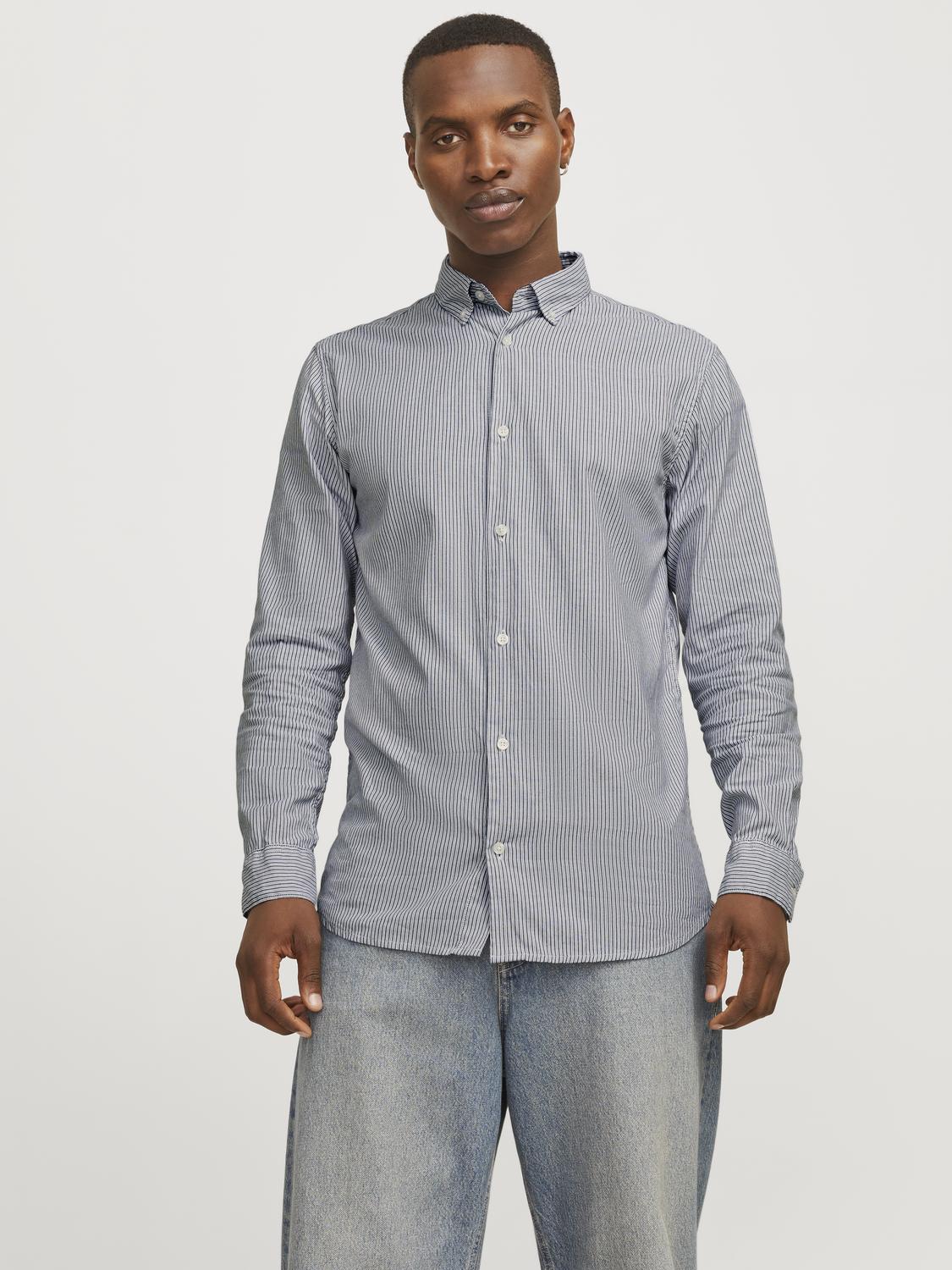 model_shot-front