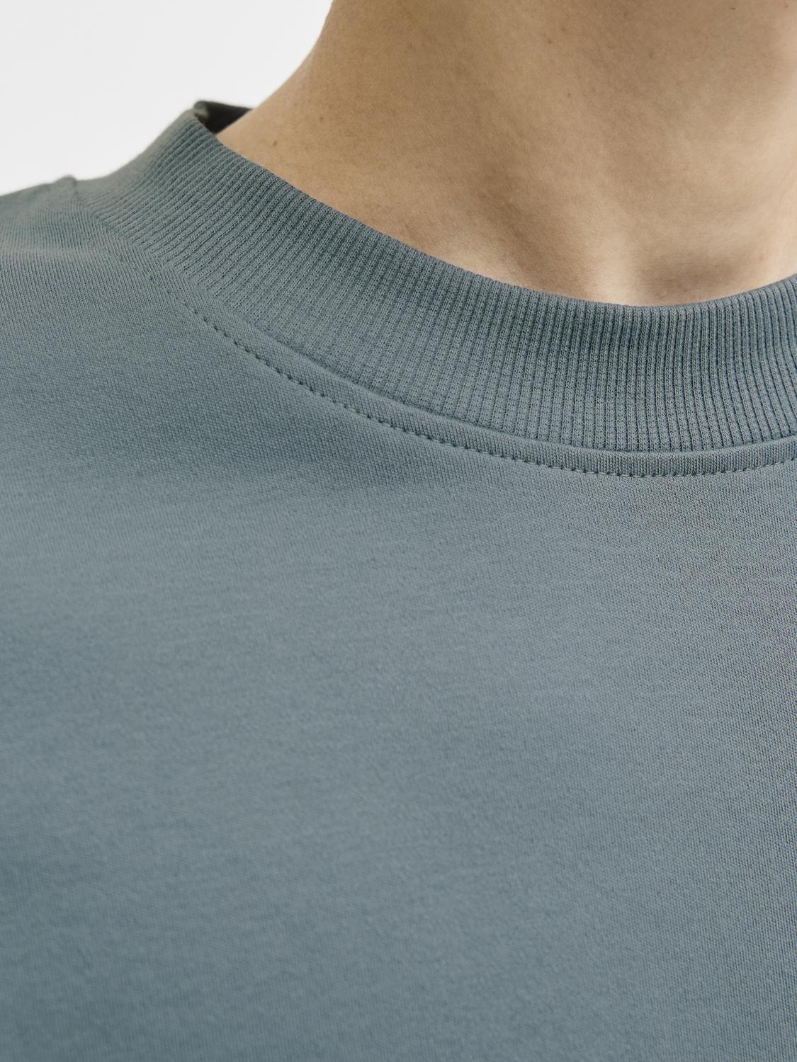 model_shot-detail