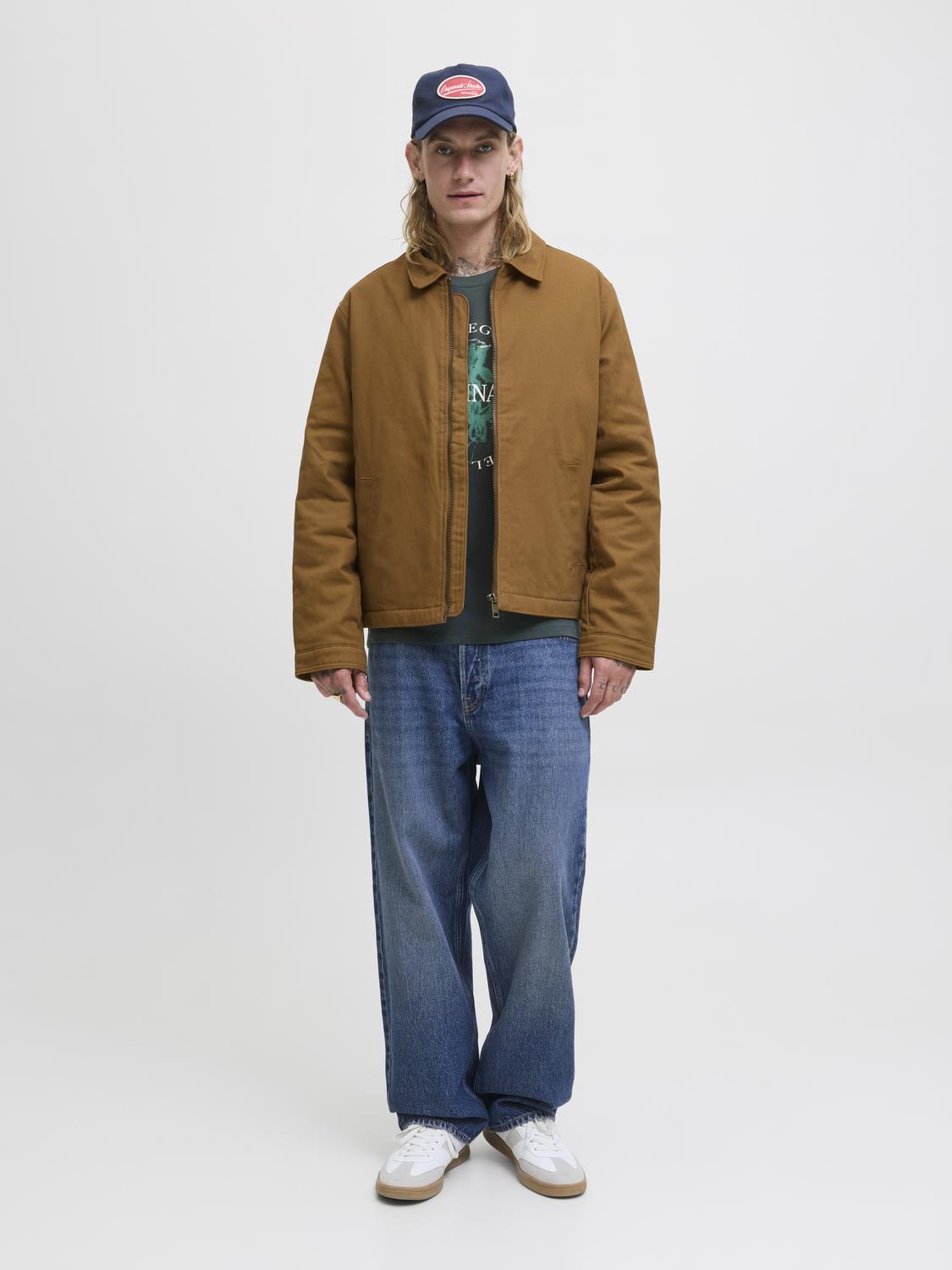 model_shot-front_full