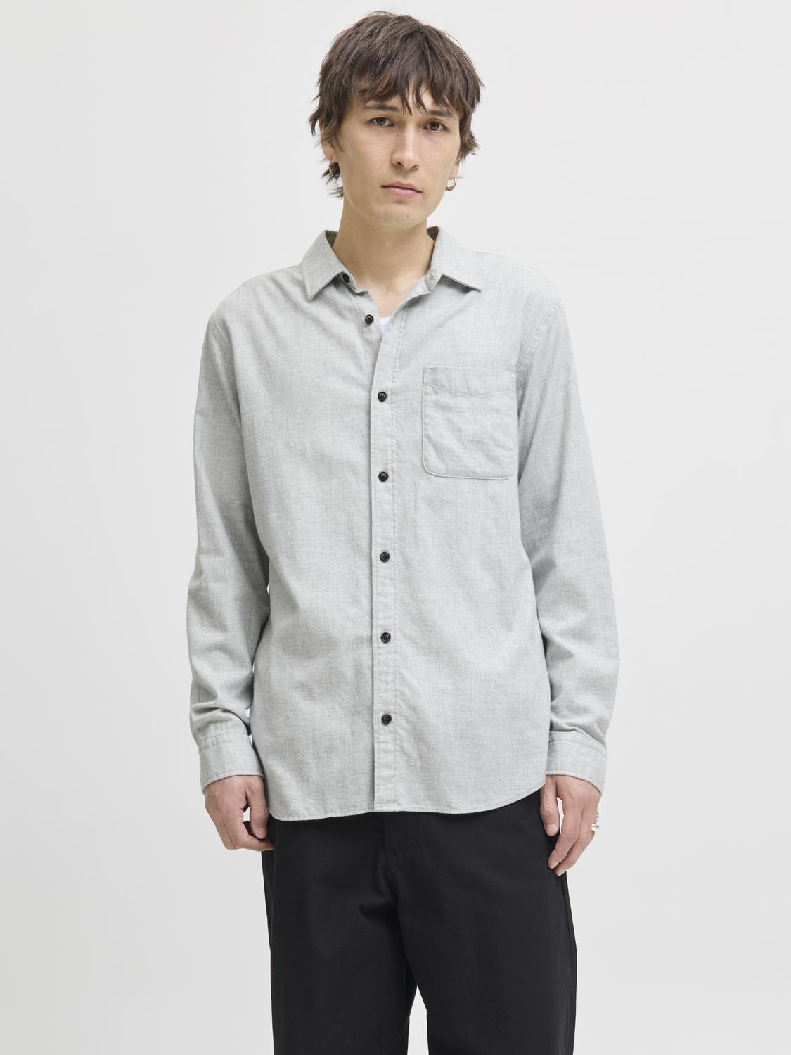 model_shot-front