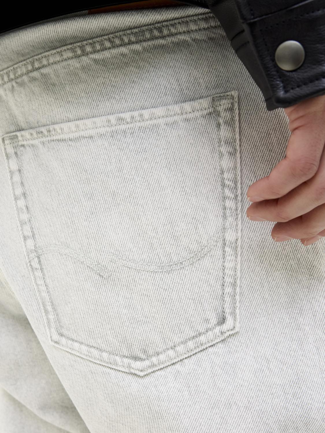 model_shot-detail