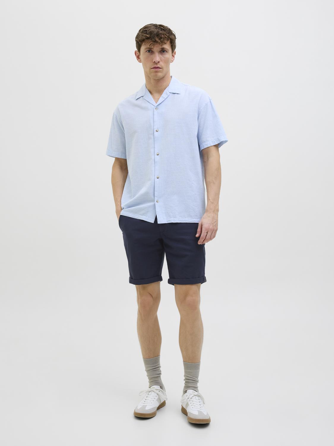 model_shot-front_full