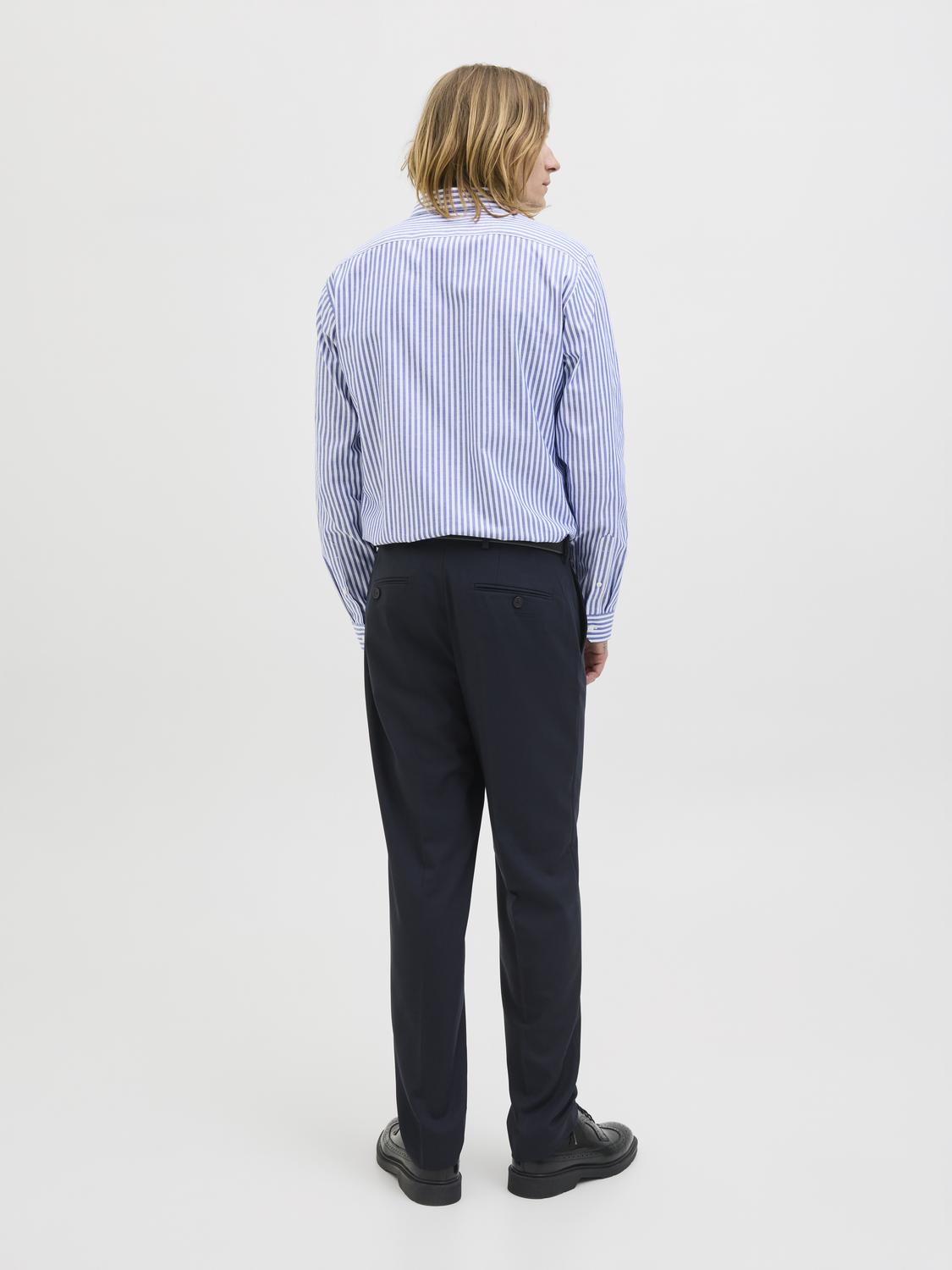model_shot-back