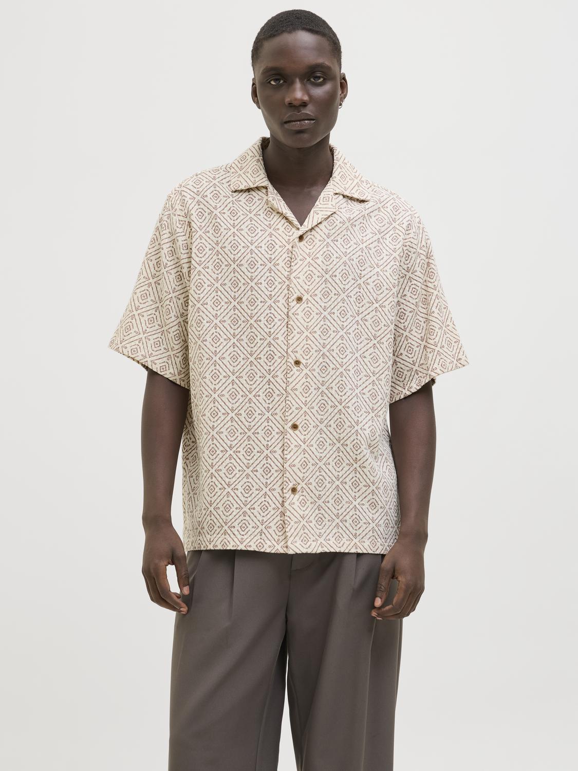 model_shot-front