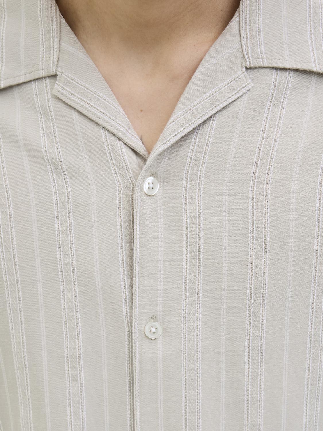 model_shot-detail