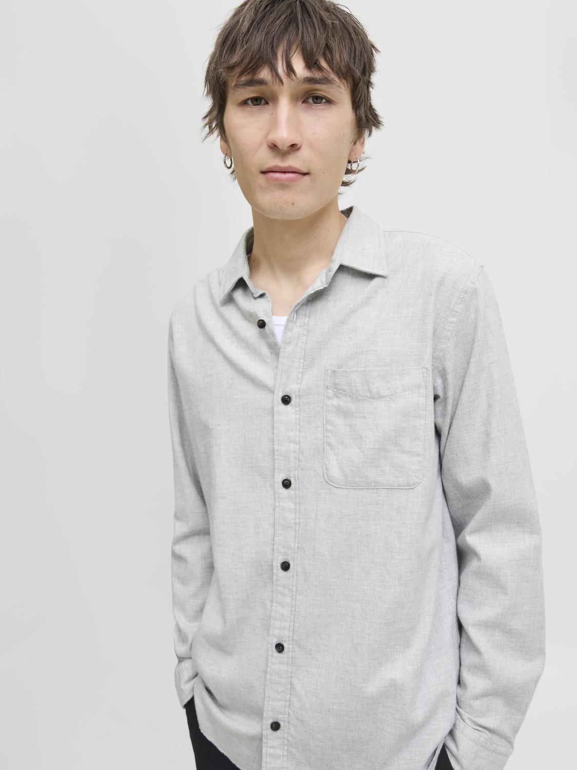 model_shot-creative