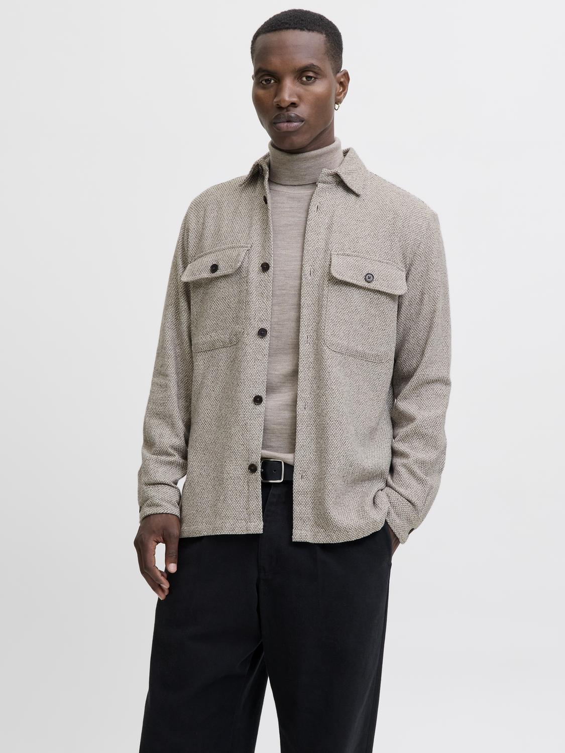 model_shot-front