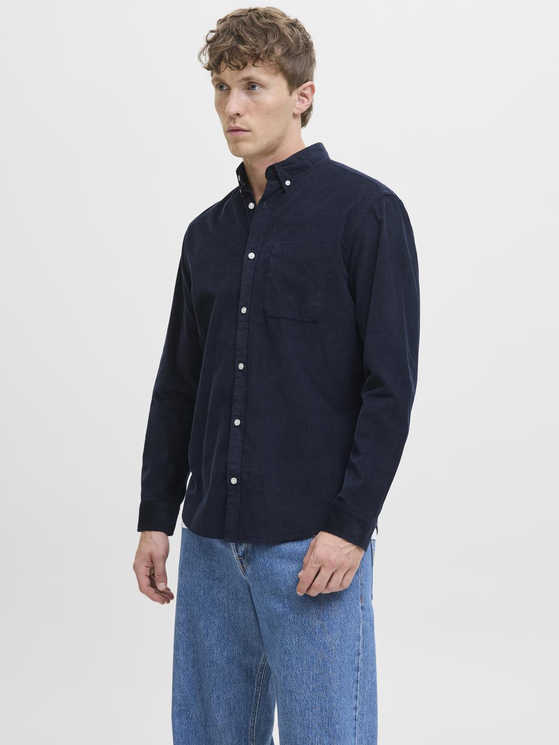 model_shot-front