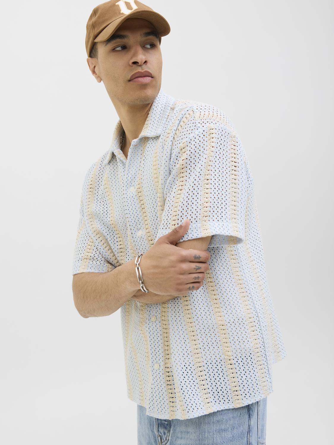 model_shot-creative