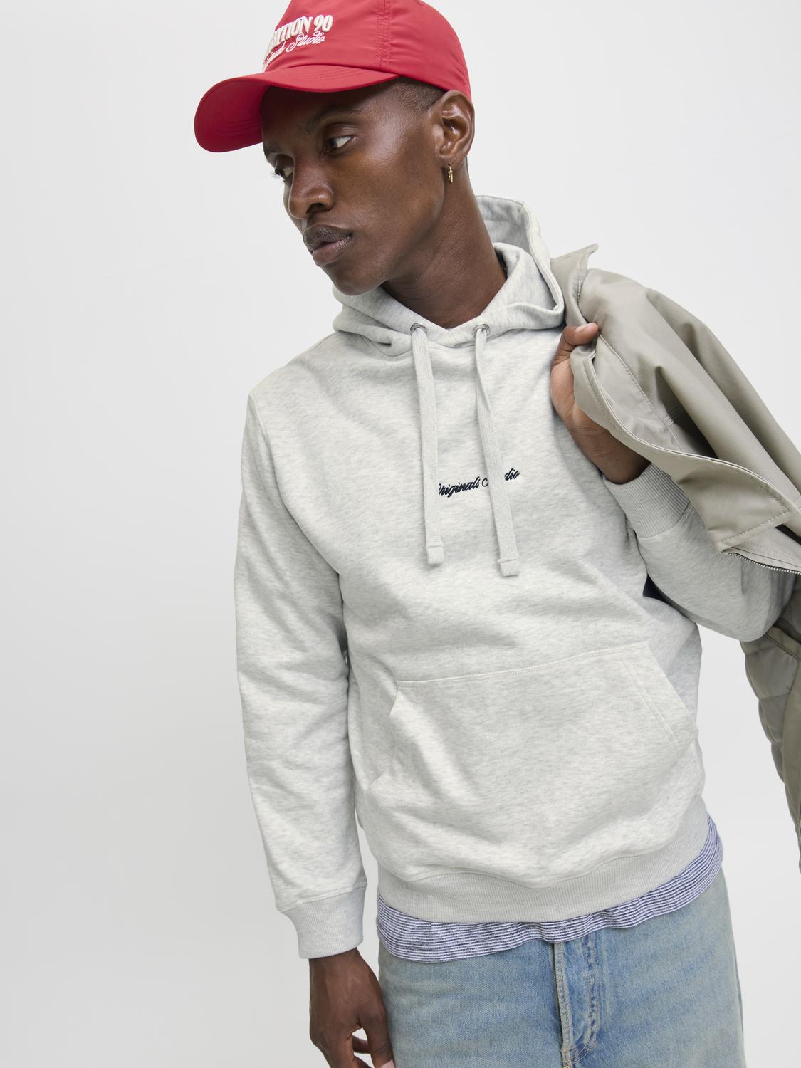 model_shot-creative