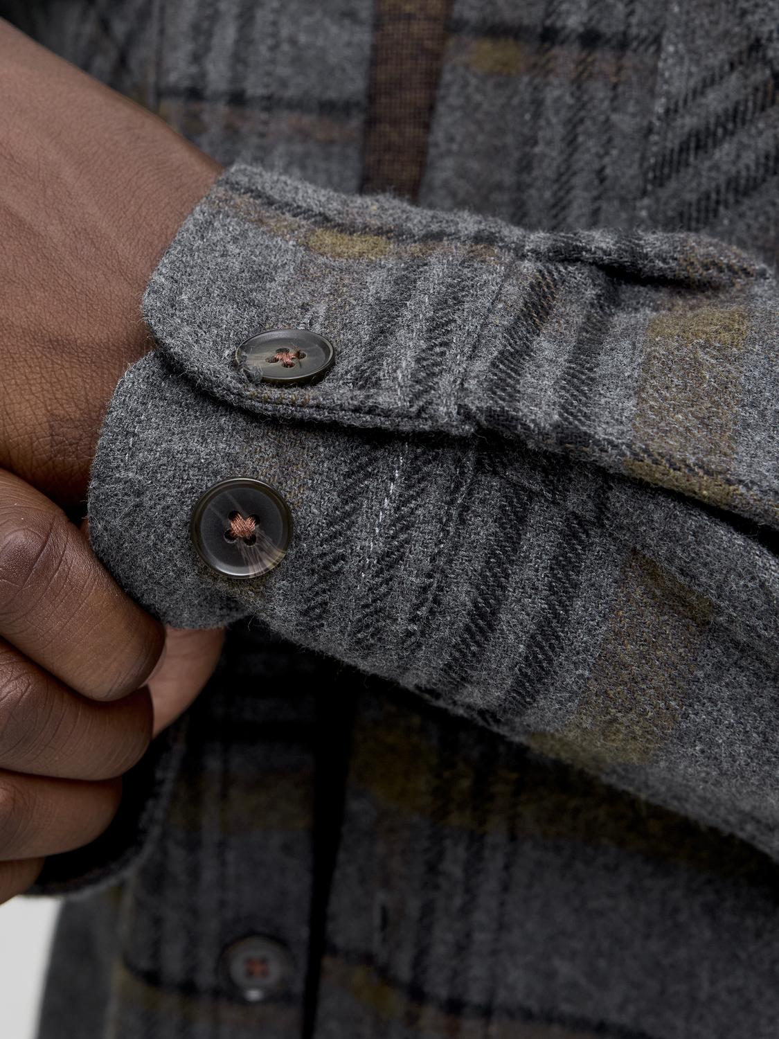 model_shot-detail