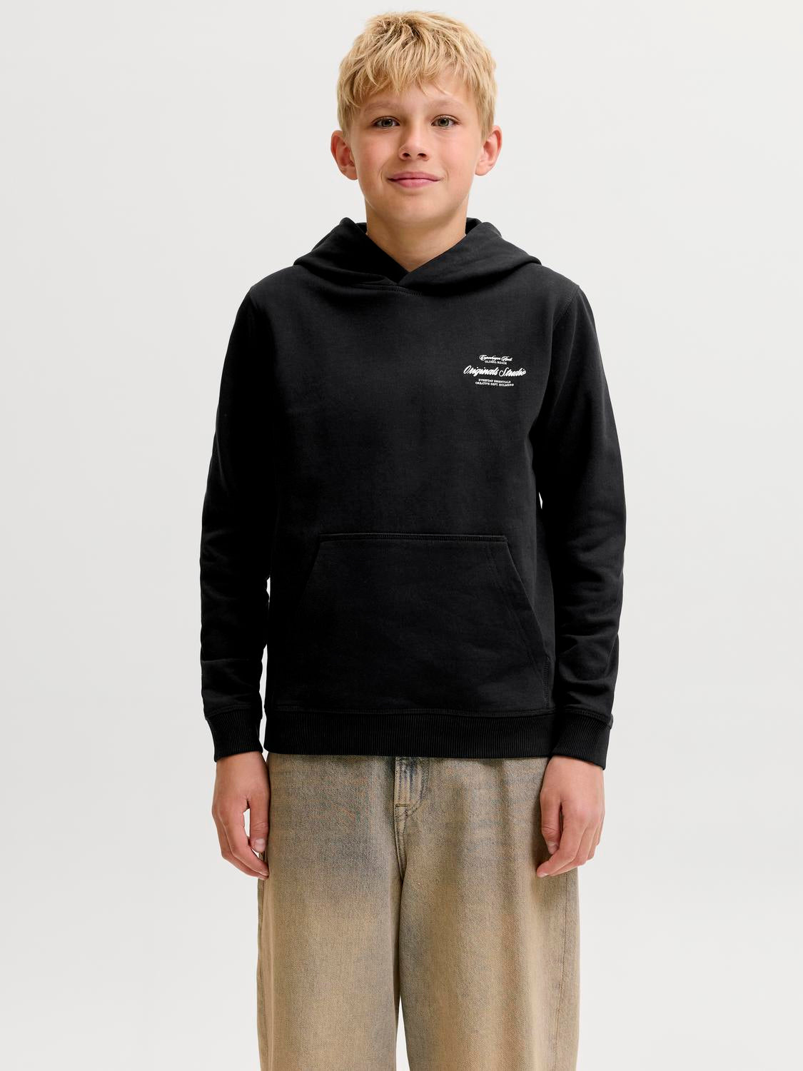 model_shot-front