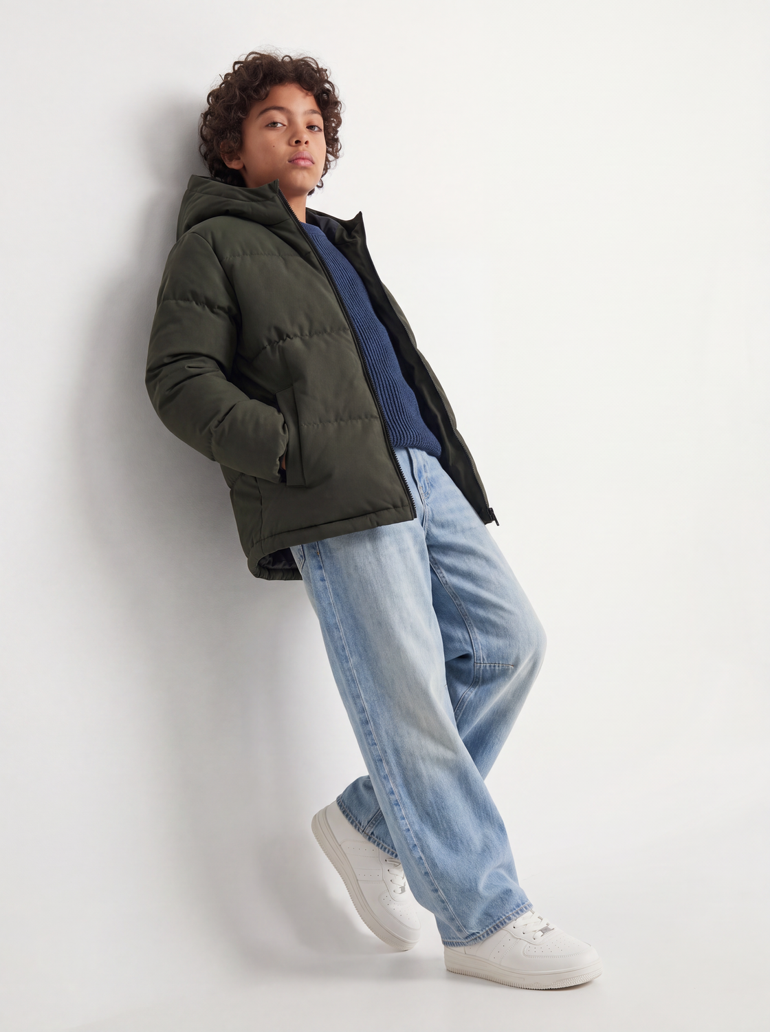model_shot-creative