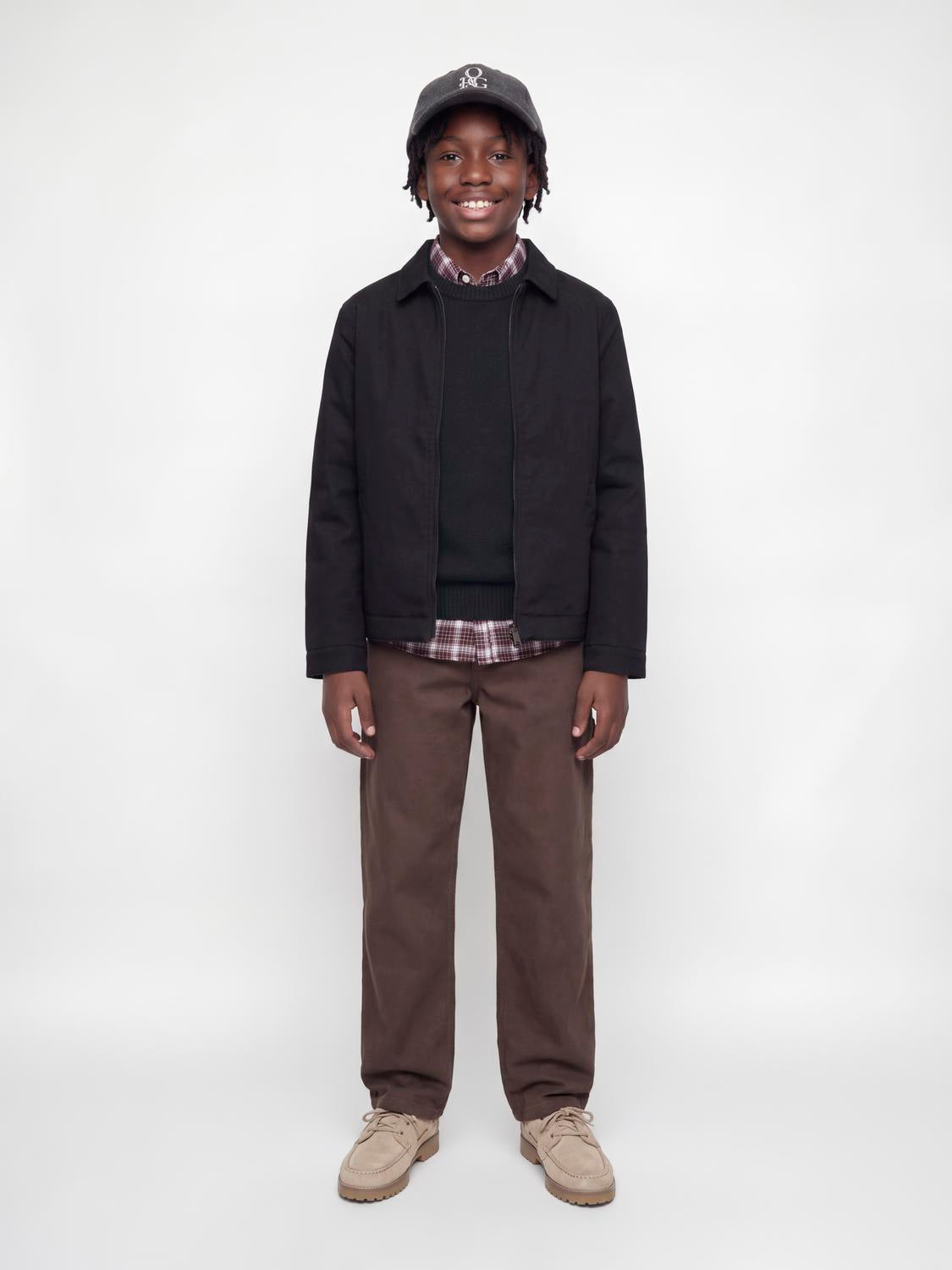 model_shot-front_full