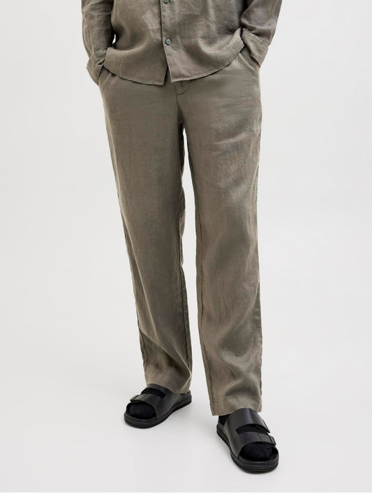 model_shot-front