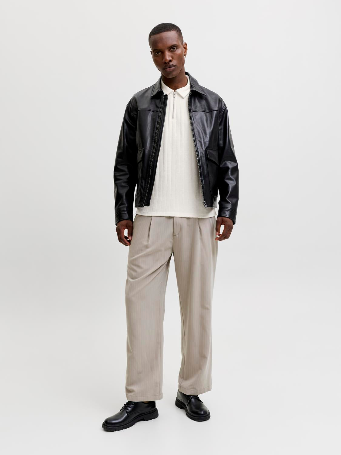 model_shot-front_full