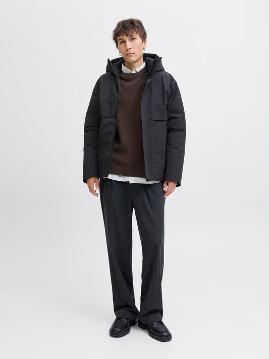model_shot-front_full