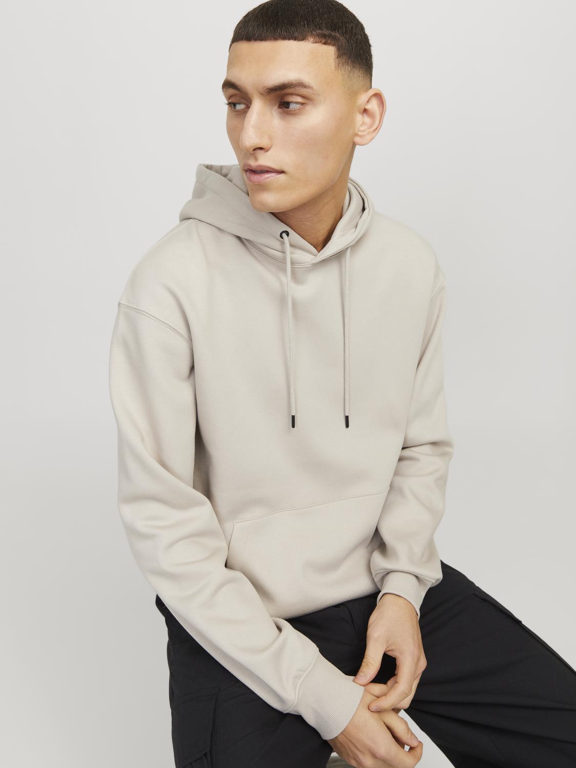 model_shot-creative