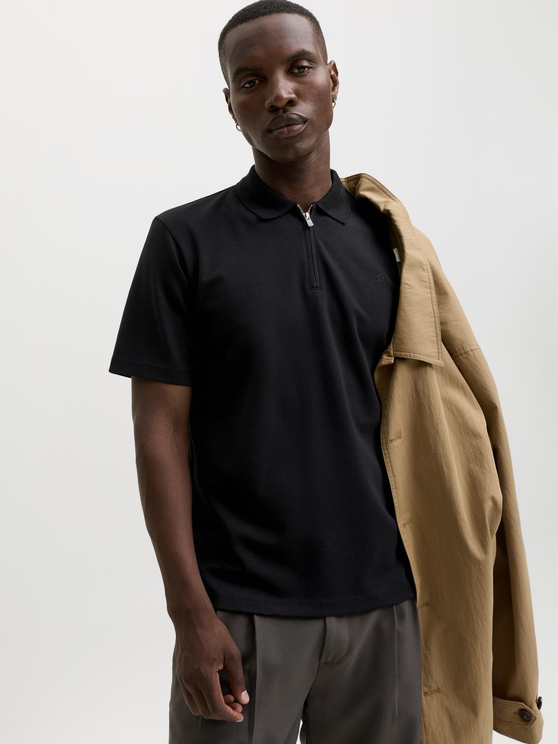 model_shot-creative