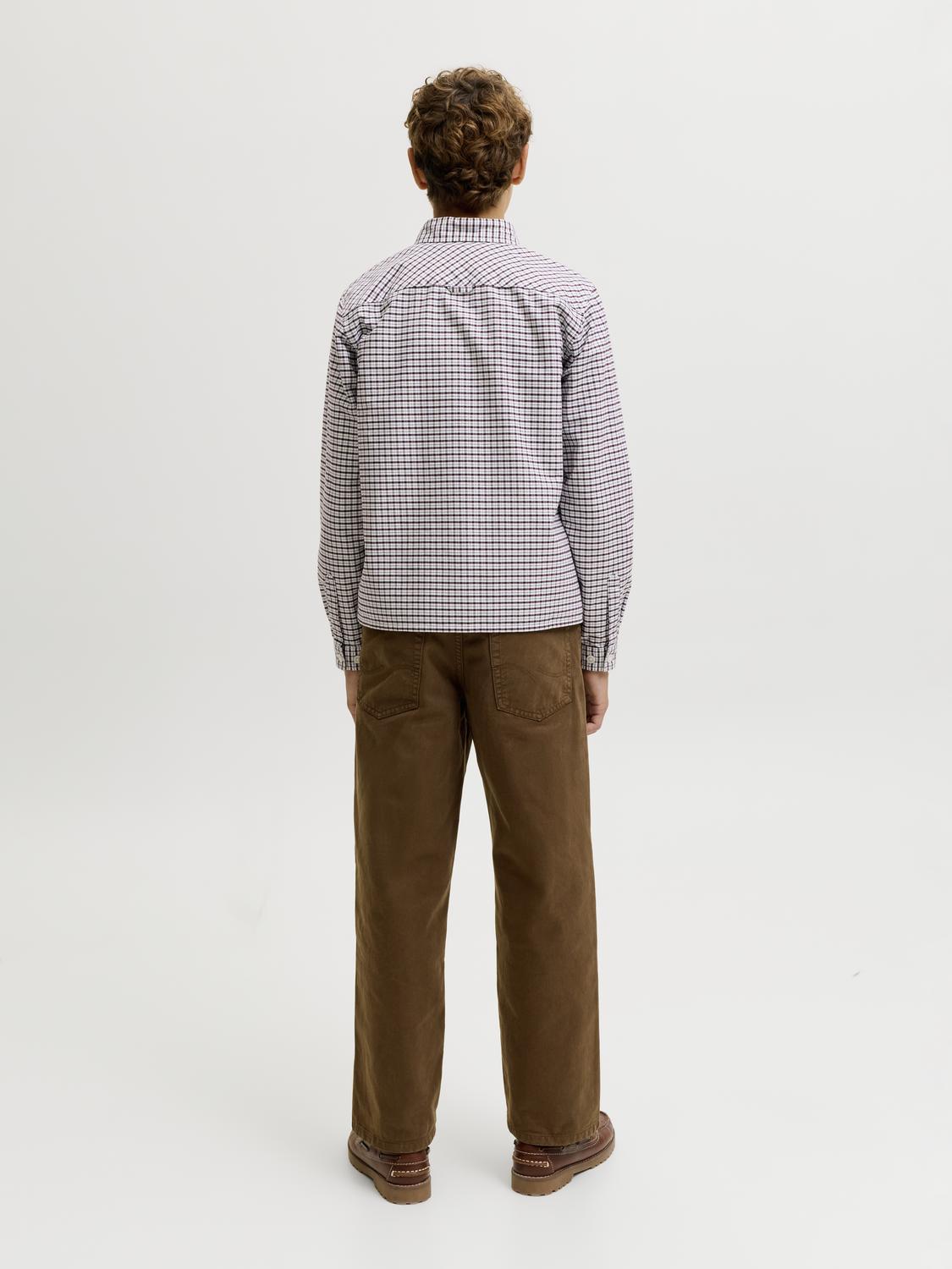model_shot-back