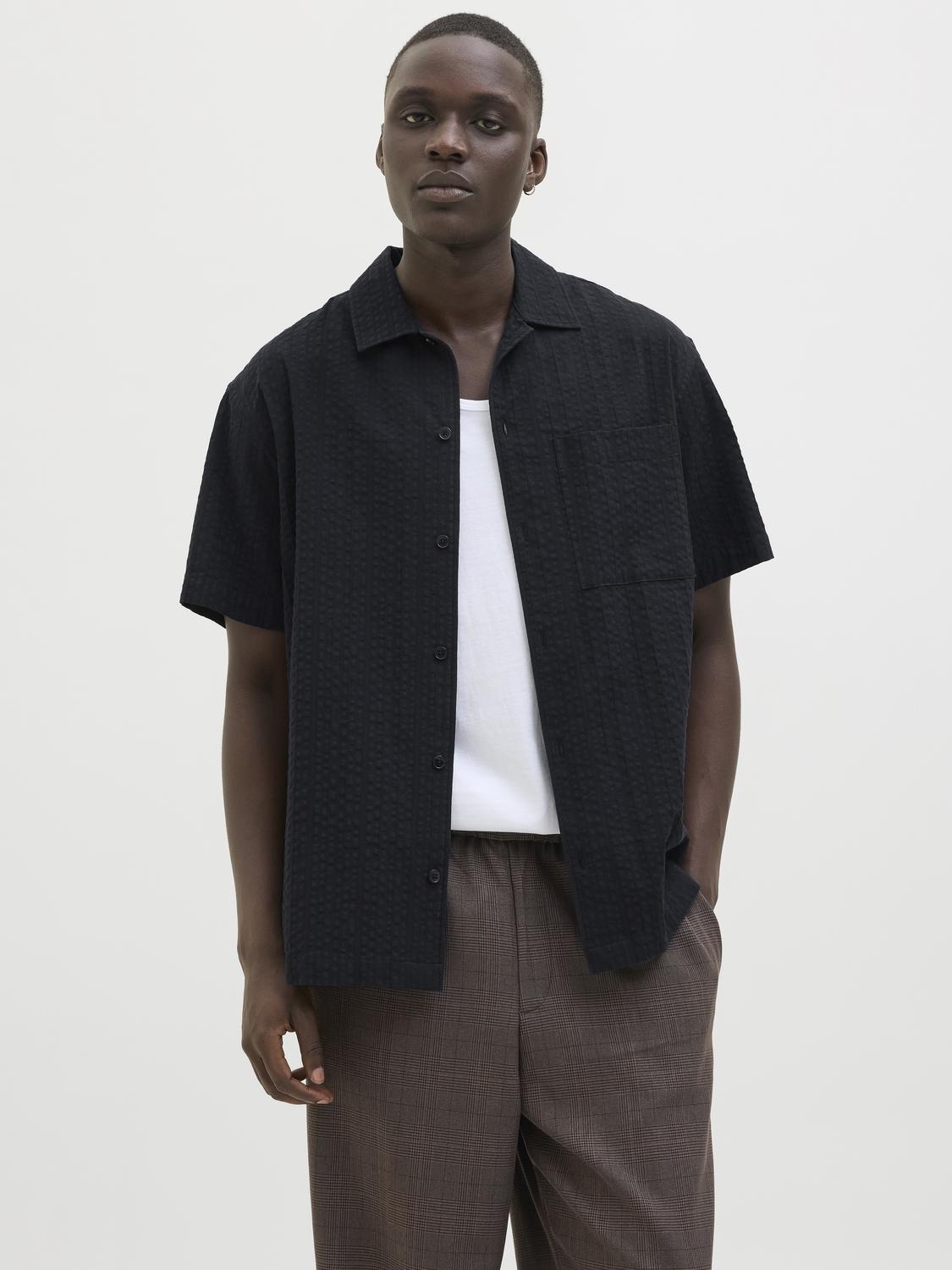 model_shot-front