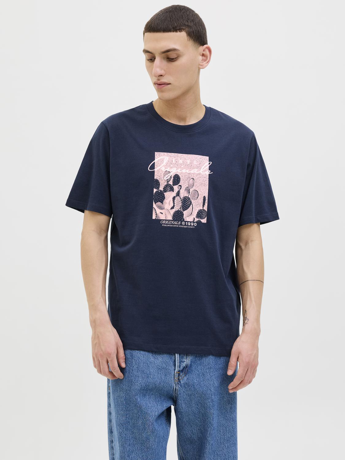 model_shot-front