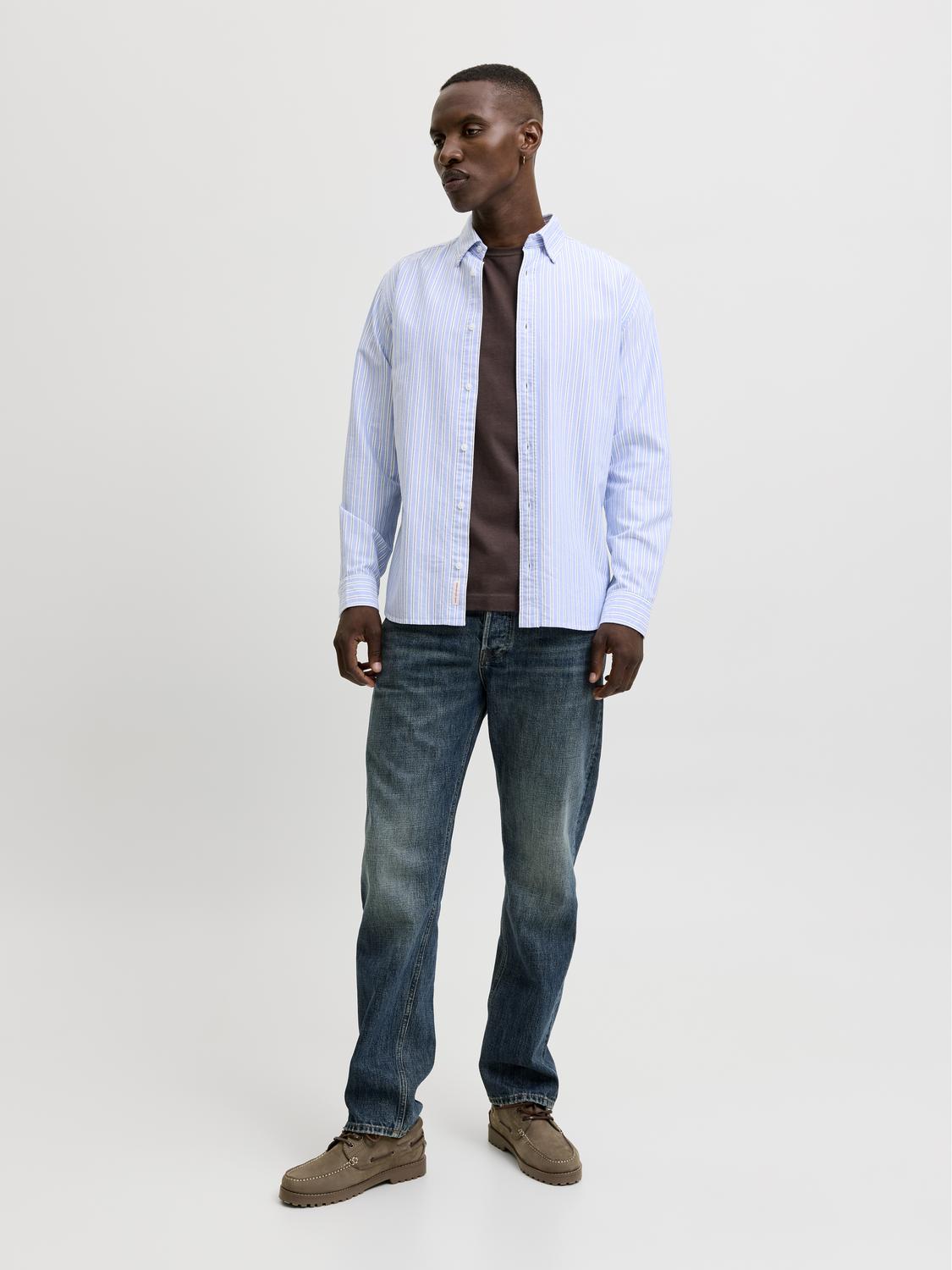 model_shot-front_full