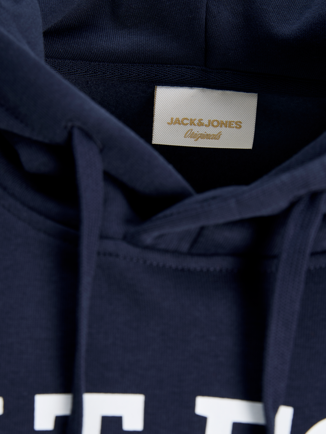 model_shot-detail