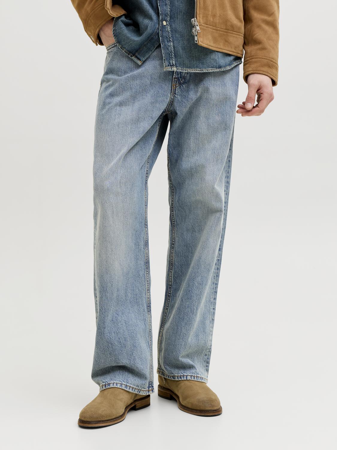 model_shot-front