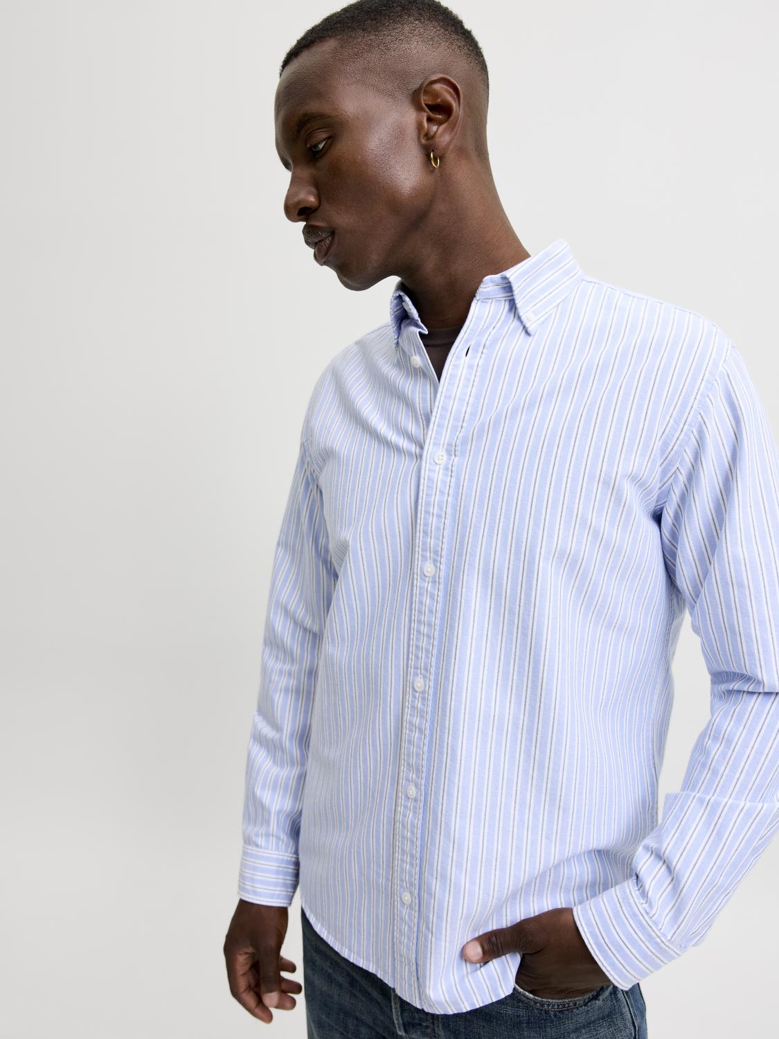 model_shot-creative