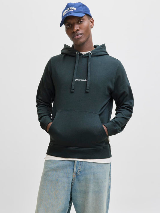 model_shot-front