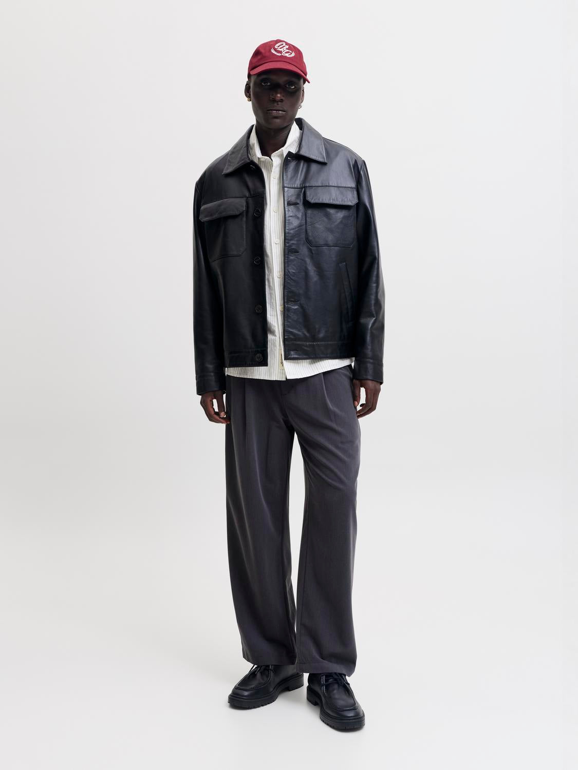 model_shot-front_full
