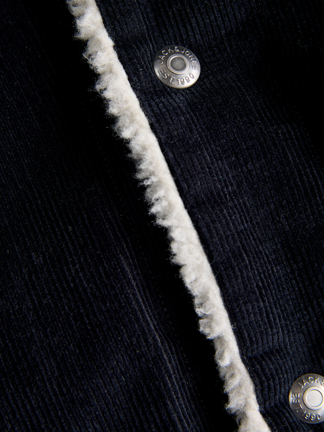 model_shot-detail