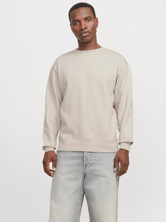 model_shot-front