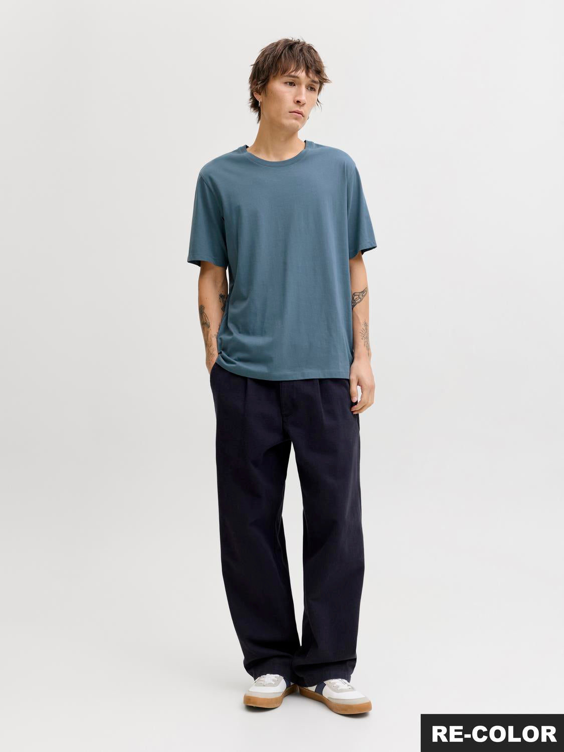 model_shot-front_full