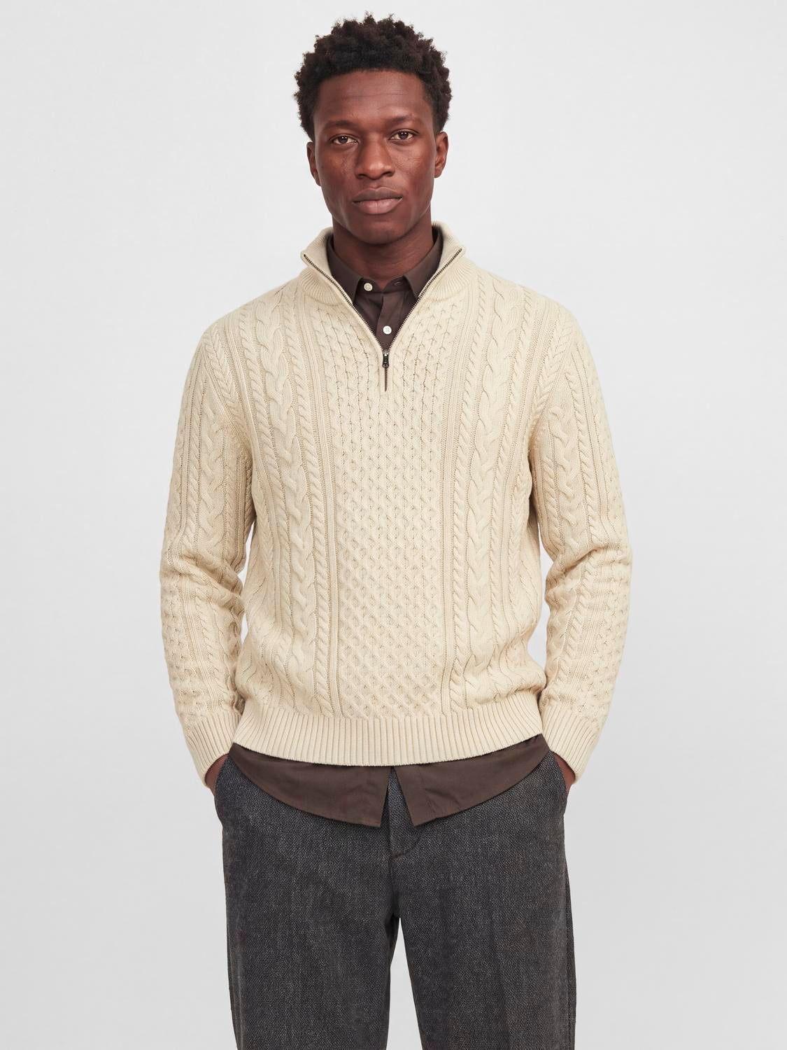model_shot-front