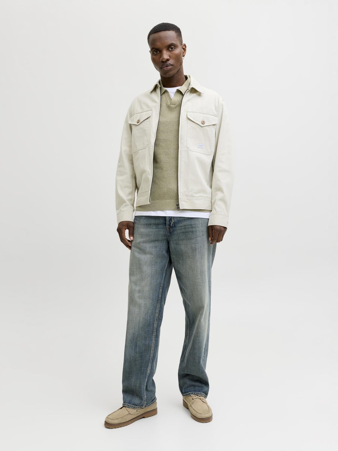 model_shot-front_full