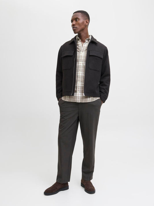 model_shot-front_full