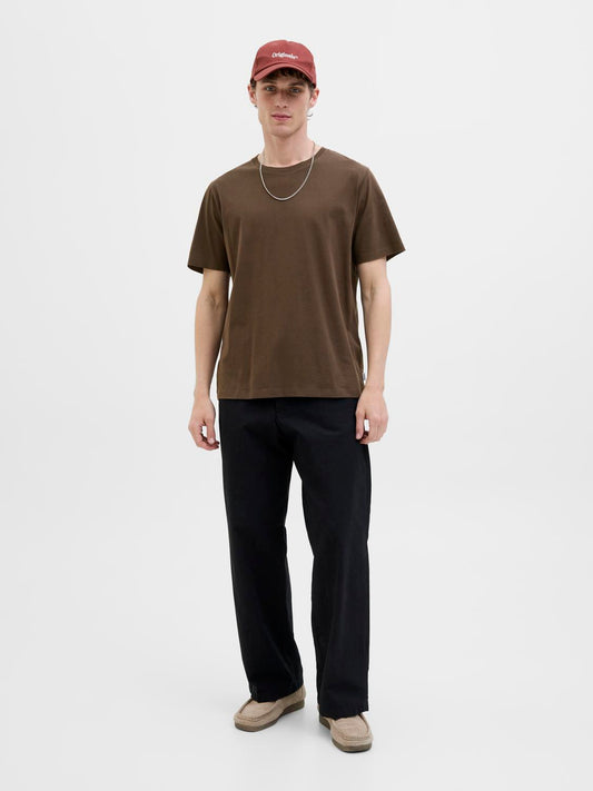 model_shot-front_full