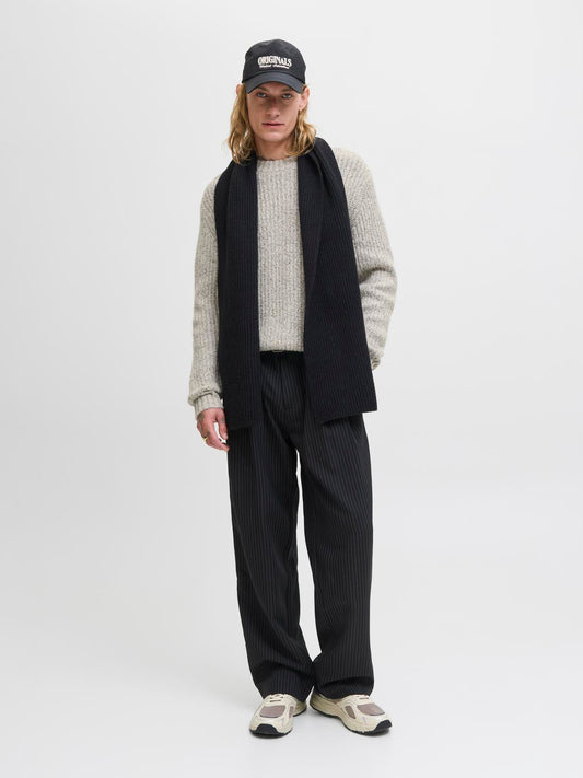 model_shot-front_full