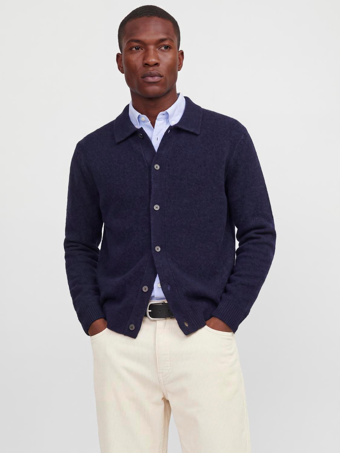 model_shot-front